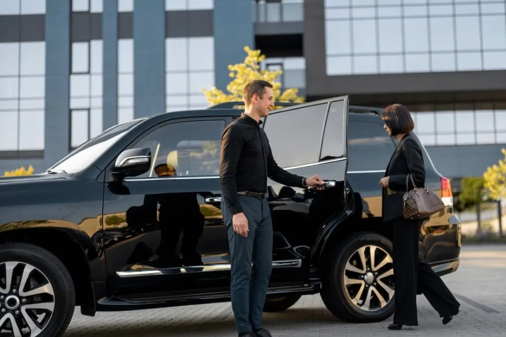 How Luxury Airport Transfer Turns a Long Flight Into a Relaxing Arrival