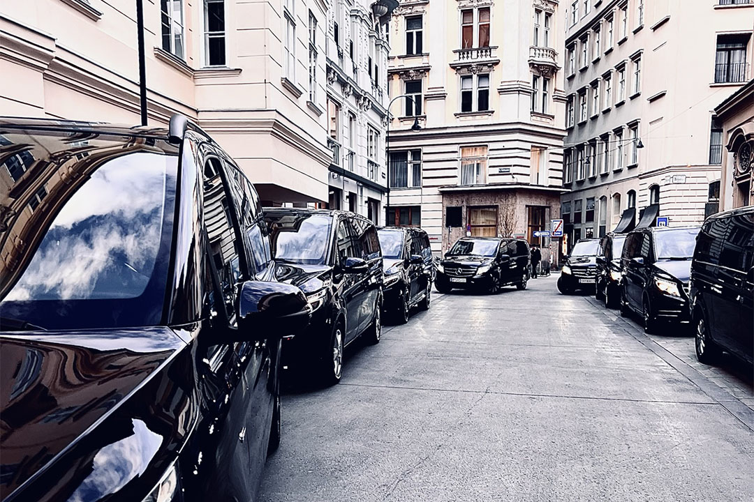 What to Expect from Luxury Chauffeur Services in Vienna